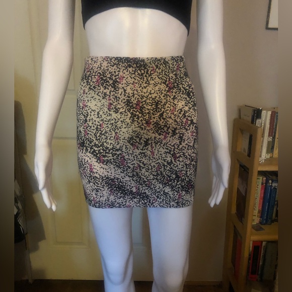 BCBG Generation Bodycon Mini Skirt size XXS - Picture 6 of 7